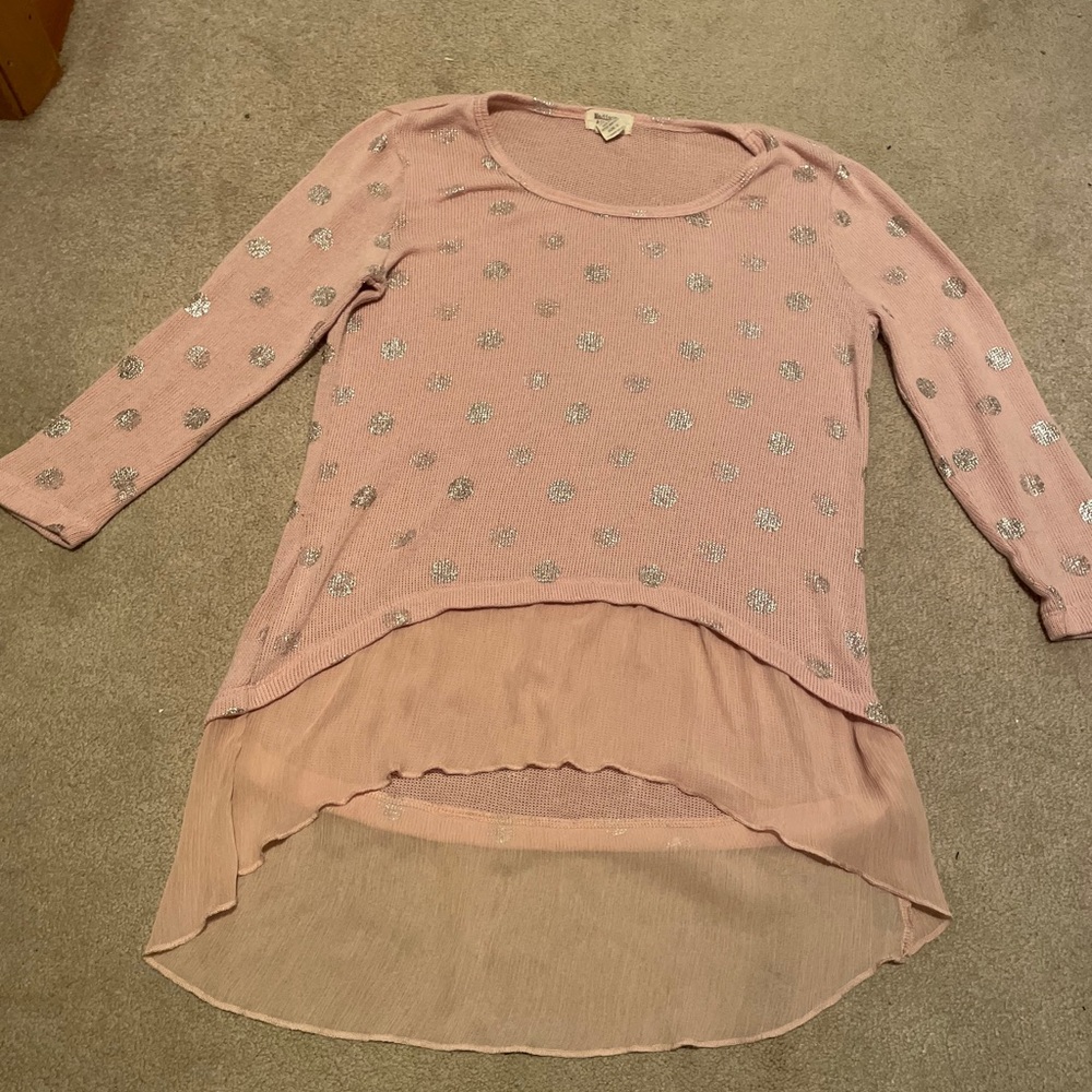 Madison & Berkeley size small half sleeve, high low blouse with lace bottom